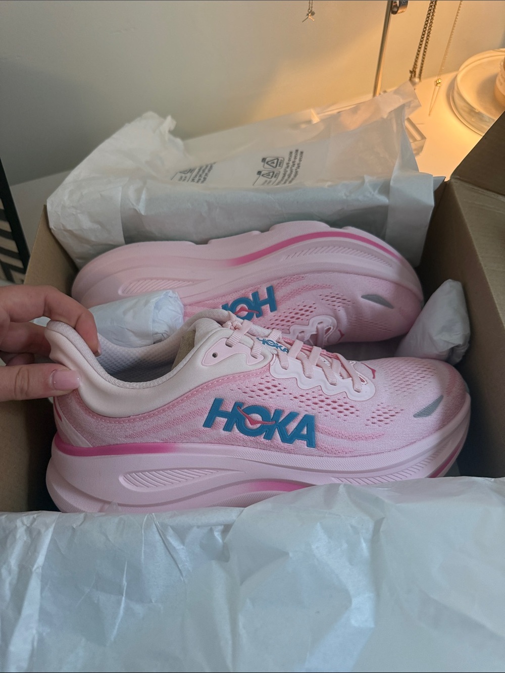 HOKA SIZE 9 BONDI BRAND NEW